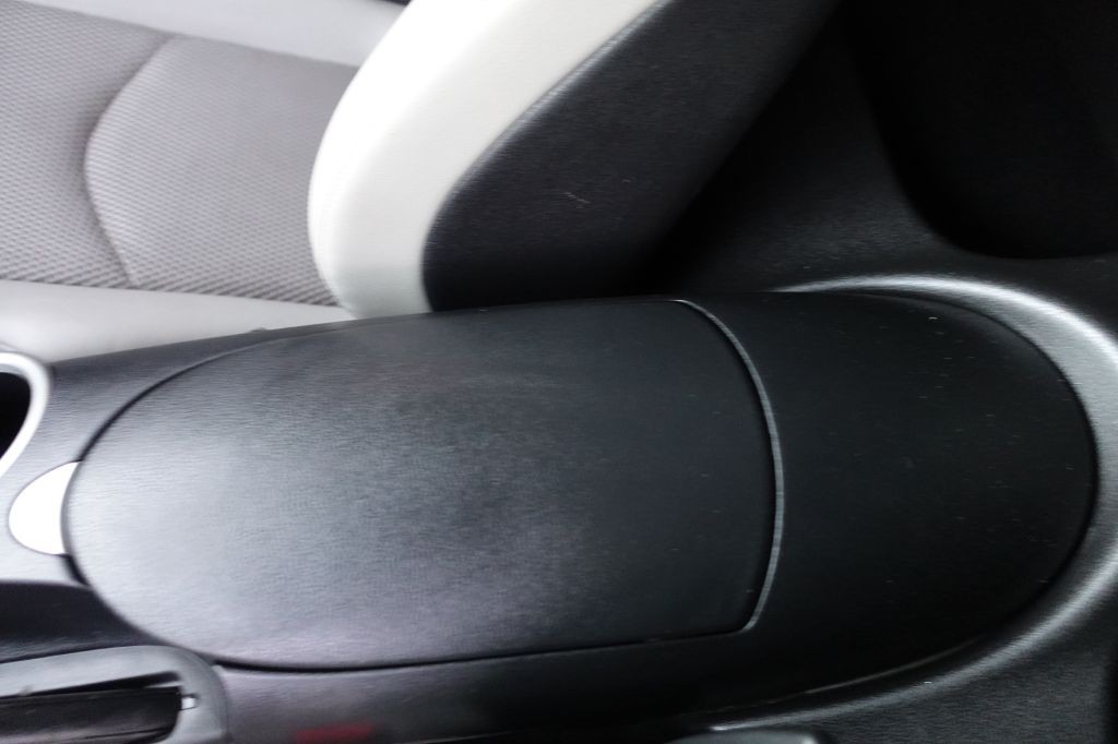 2016 Nissan 370Z Image 31