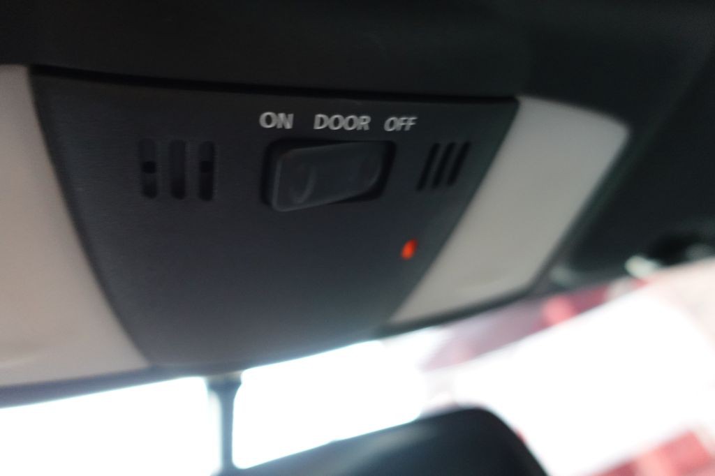 2016 Nissan 370Z Image 37