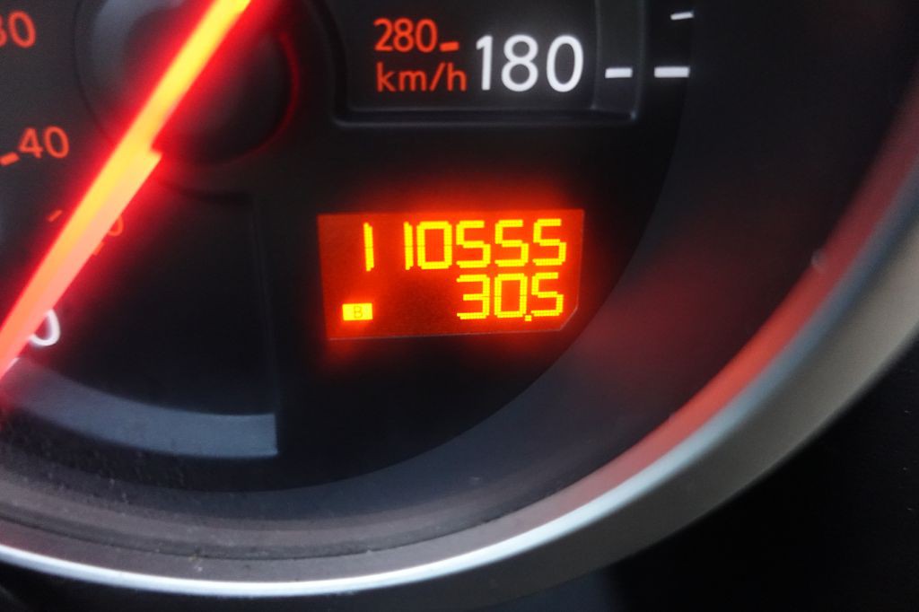 2016 Nissan 370Z Image 46