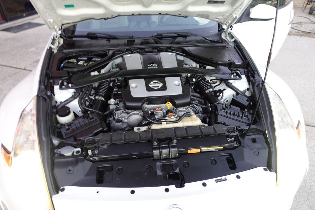 2016 Nissan 370Z Image 56