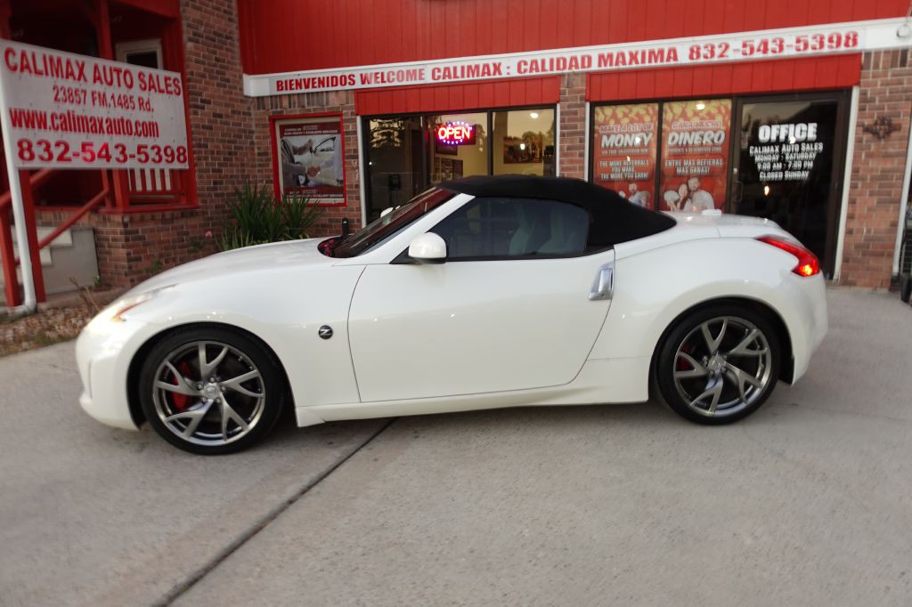 2016 Nissan 370Z Image 62