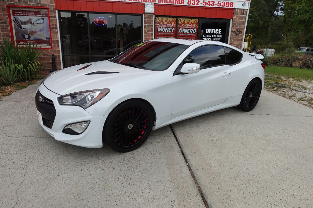 2015 Hyundai Genesis Image 3