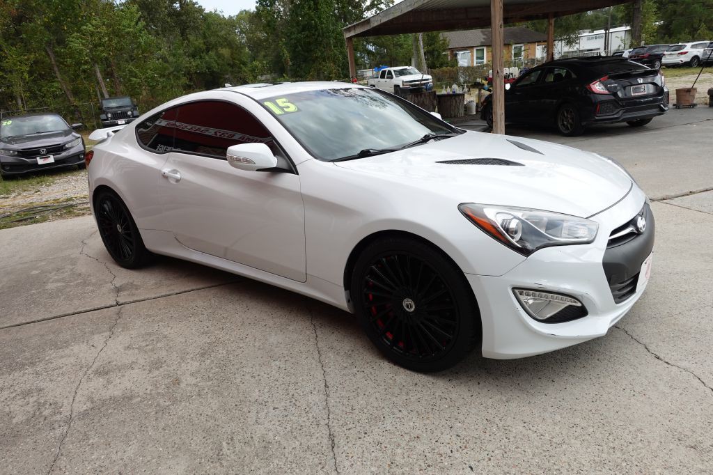 2015 Hyundai Genesis Image 8