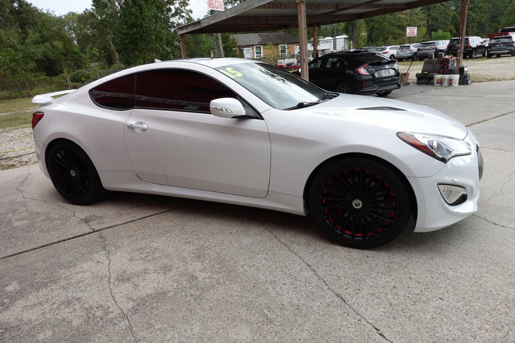 2015 Hyundai Genesis Image 9