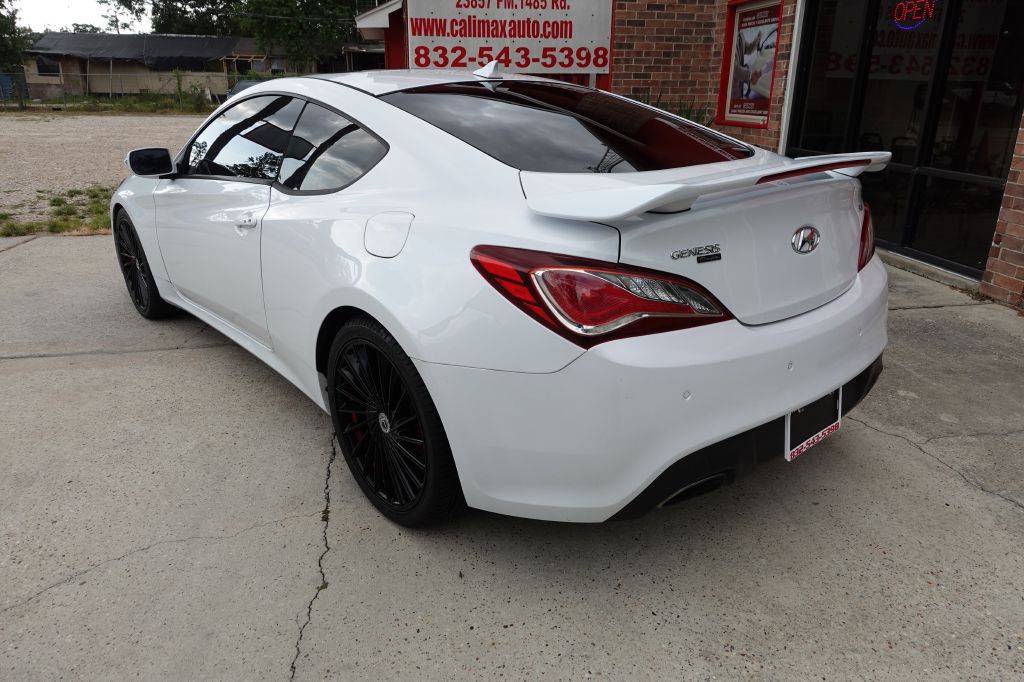 2015 Hyundai Genesis Image 19