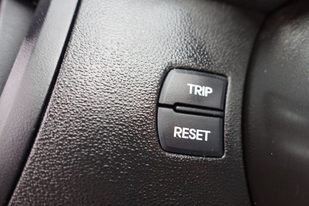 2015 Hyundai Genesis Image 33