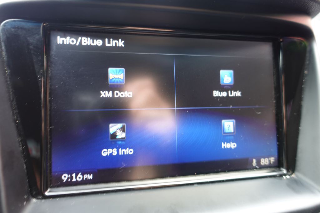 2015 Hyundai Genesis Image 41