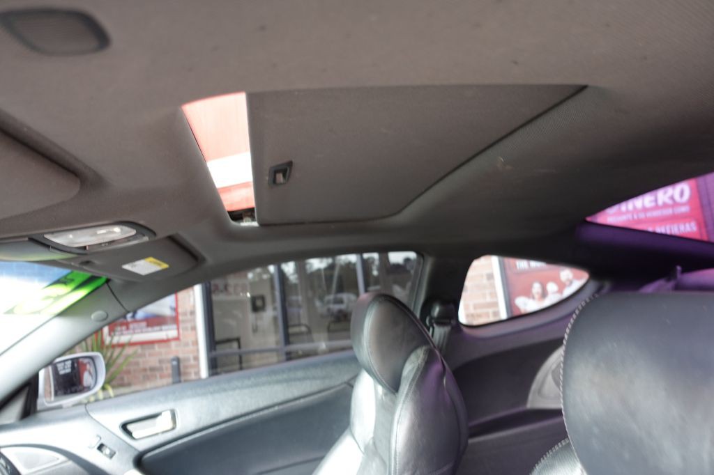 2015 Hyundai Genesis Image 50