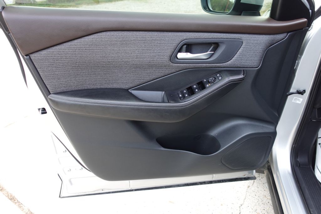 2021 Nissan Rogue Image 24