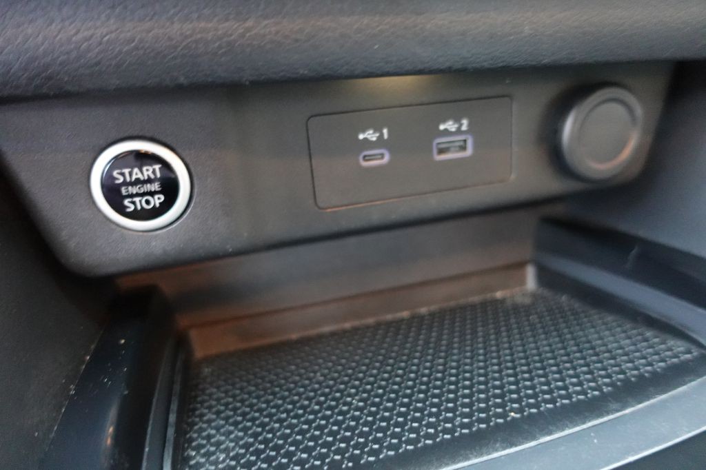 2021 Nissan Rogue Image 34