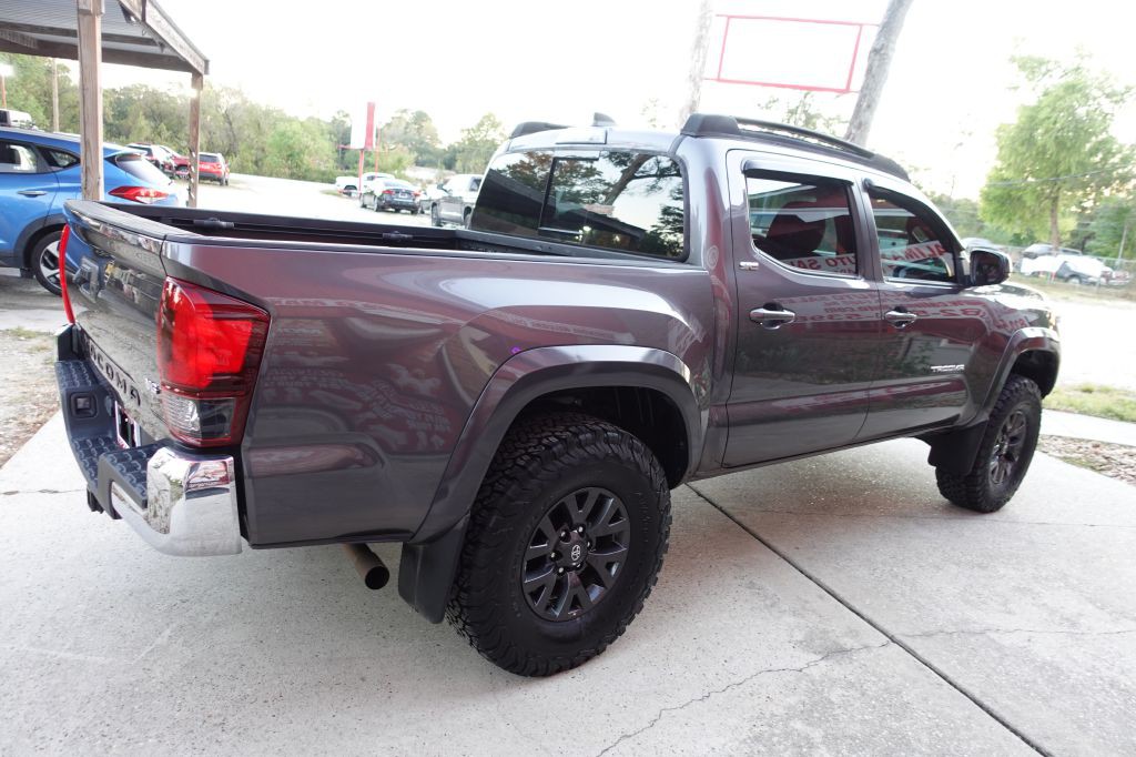 2021 Toyota Tacoma Image 12
