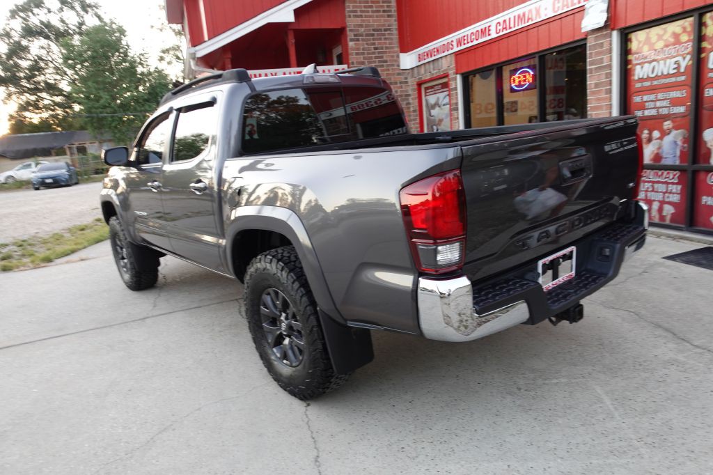 2021 Toyota Tacoma Image 21