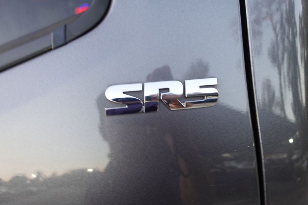 2021 Toyota Tacoma Image 26