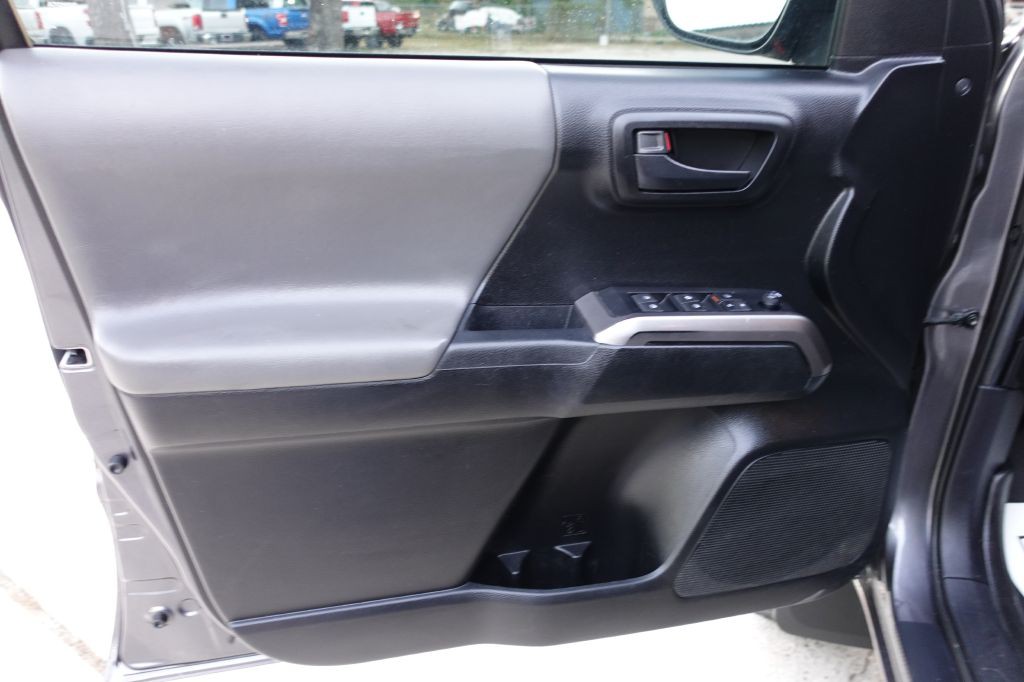 2021 Toyota Tacoma Image 27