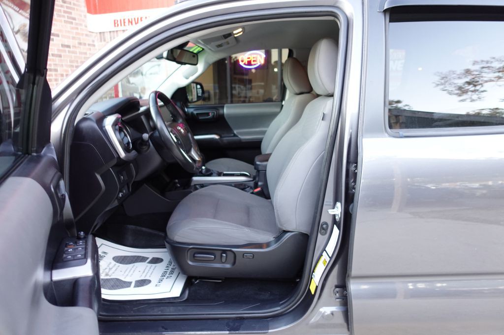 2021 Toyota Tacoma Image 28