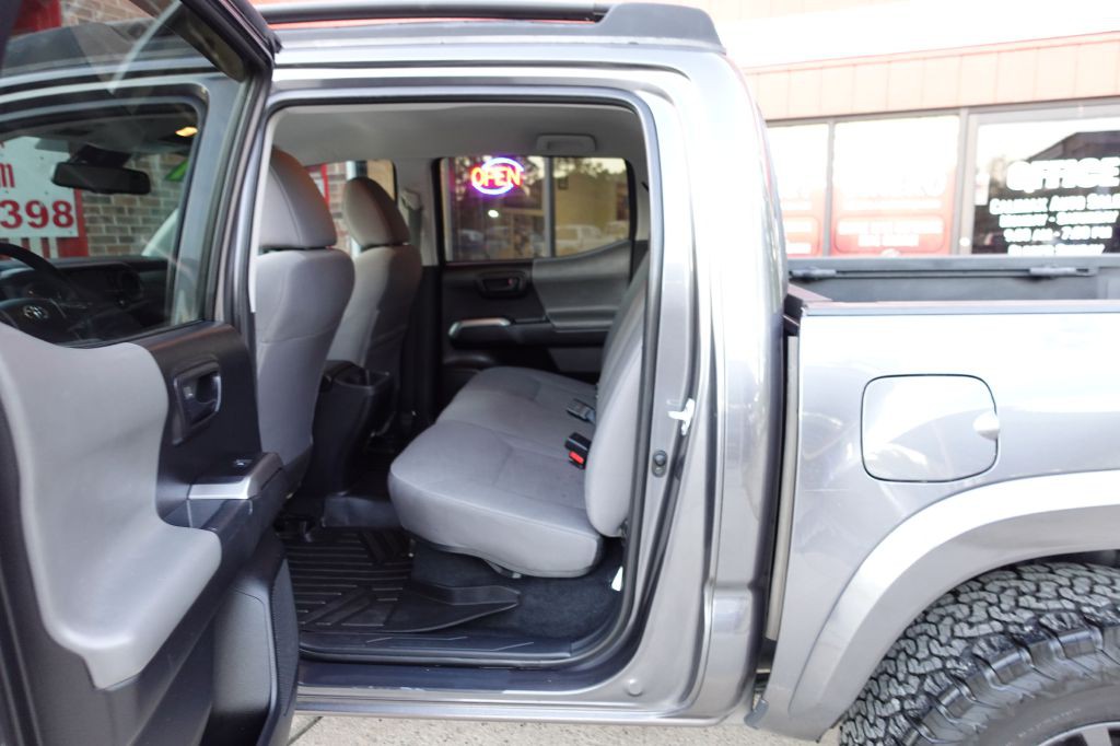 2021 Toyota Tacoma Image 29