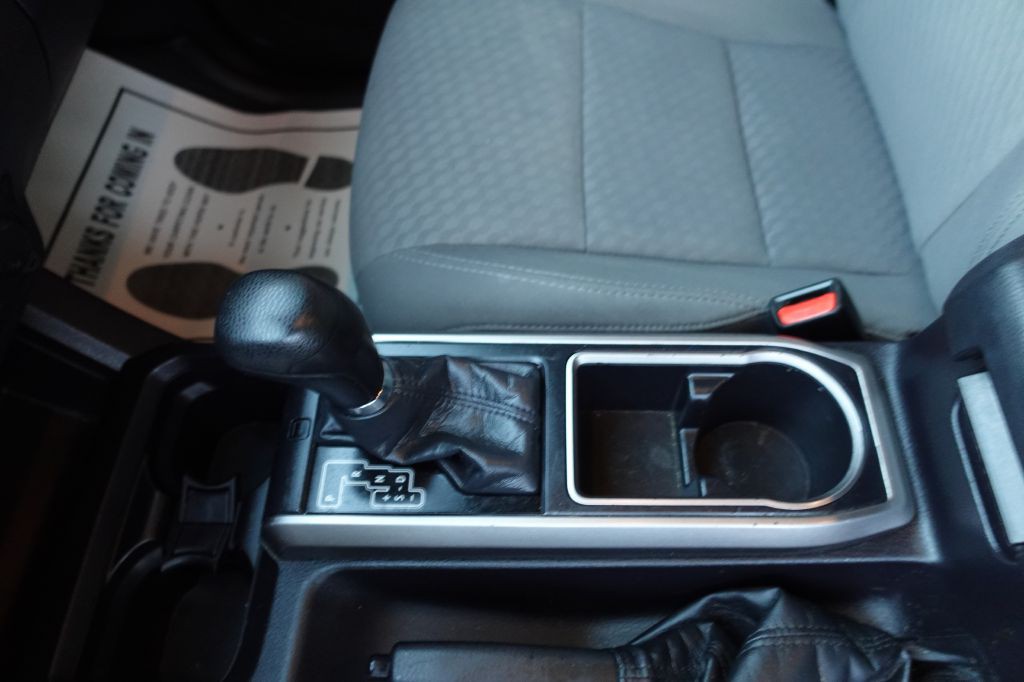 2021 Toyota Tacoma Image 33