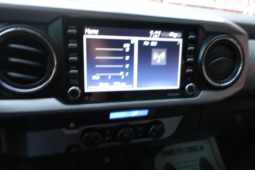 2021 Toyota Tacoma Image 38