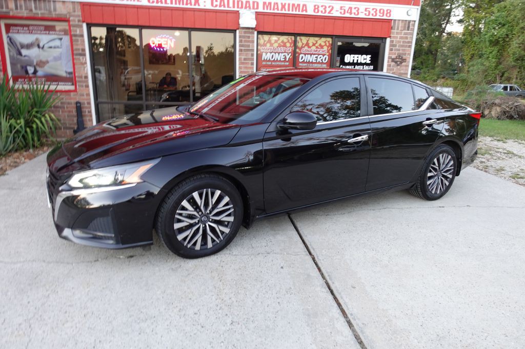 2023 Nissan Altima Image 3