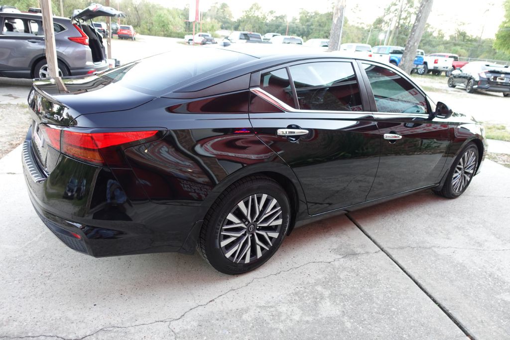 2023 Nissan Altima Image 11