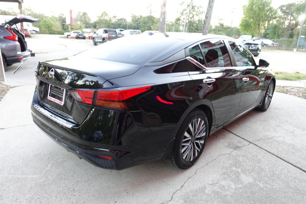 2023 Nissan Altima Image 13