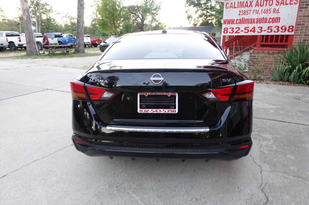 2023 Nissan Altima Image 15