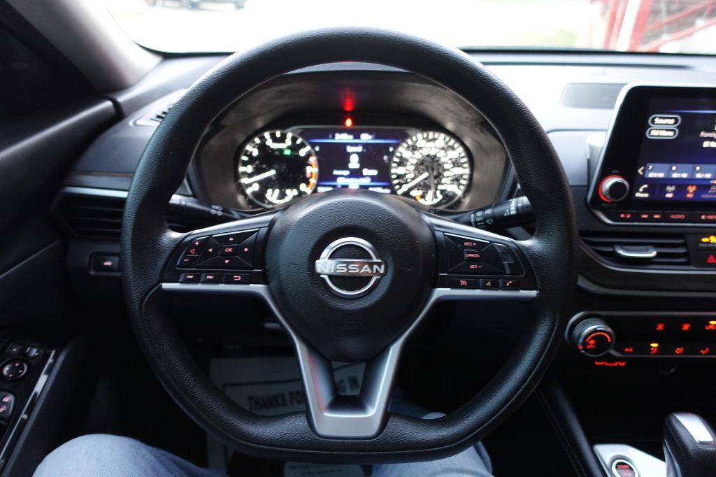 2023 Nissan Altima Image 45