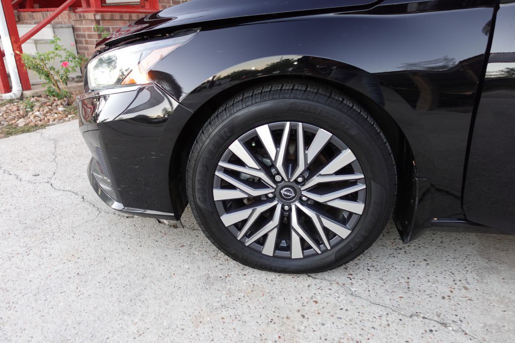 2023 Nissan Altima Image 48