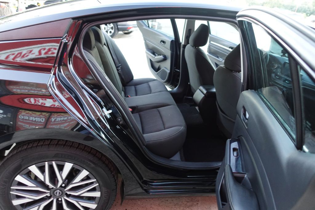 2023 Nissan Altima Image 53