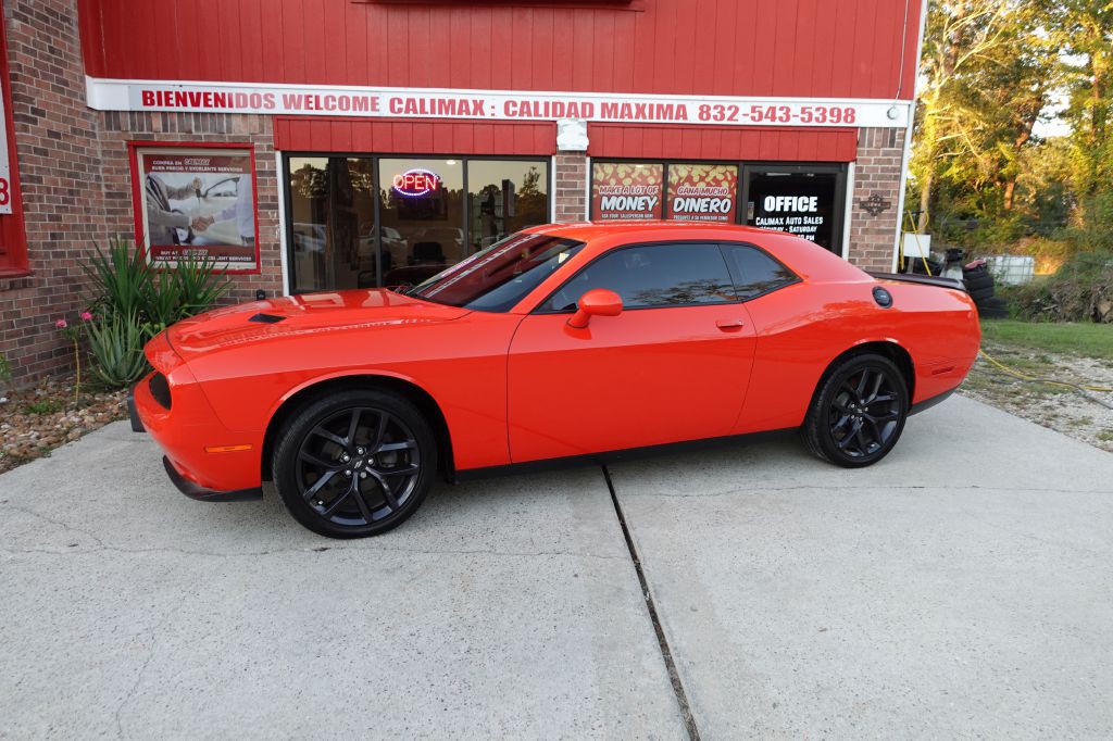 2021 Dodge Challenger Image 1