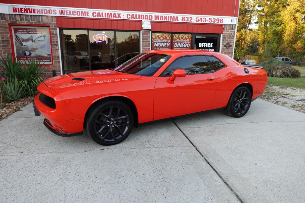 2021 Dodge Challenger Image 3