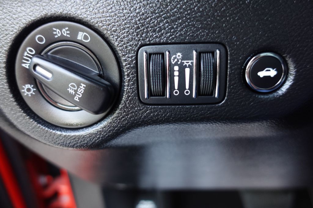 2021 Dodge Challenger Image 29