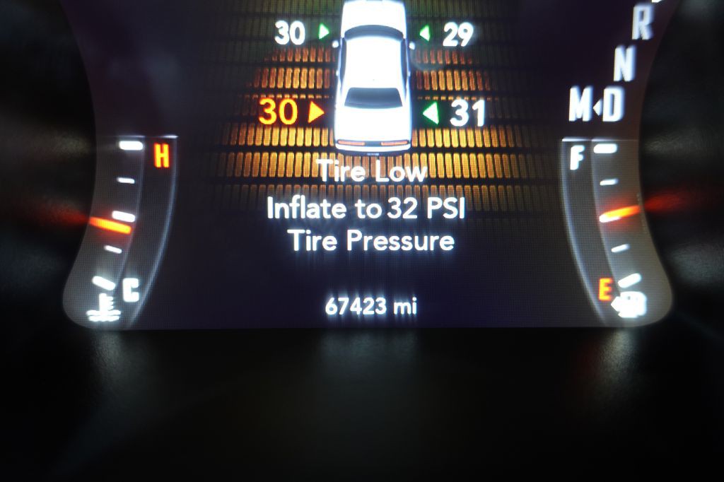 2021 Dodge Challenger Image 38