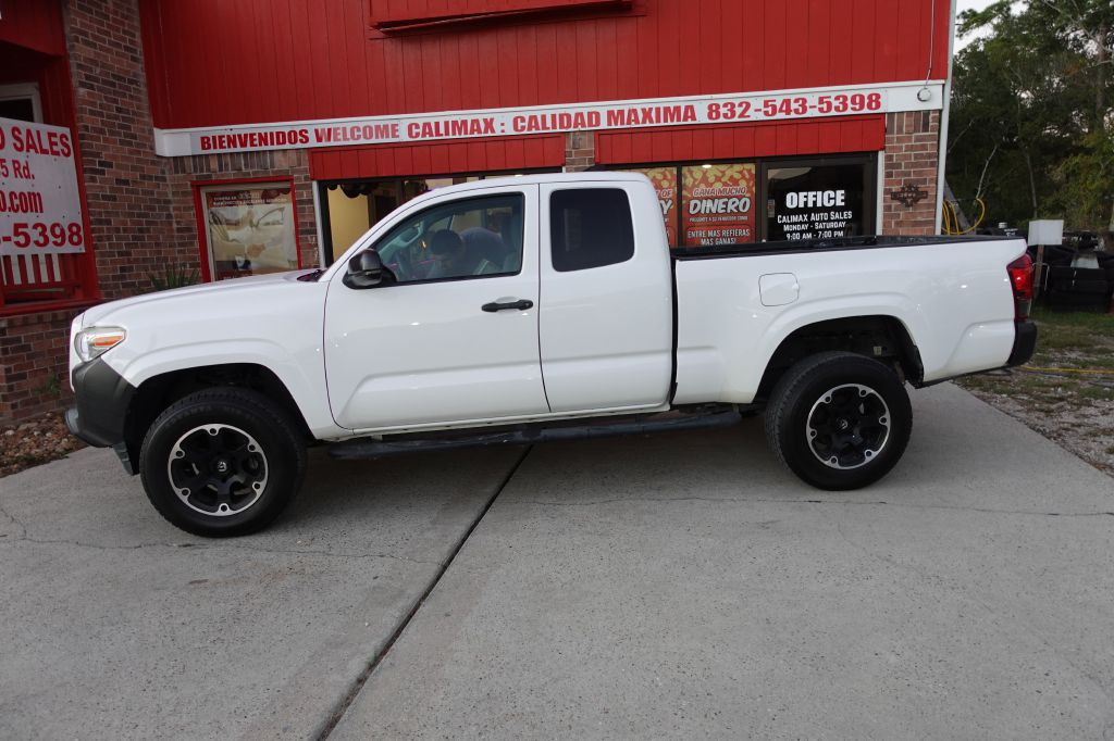 2019 Toyota Tacoma Image 1