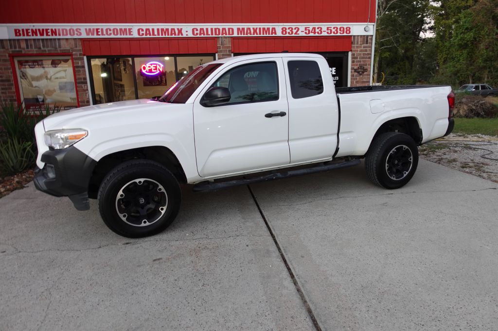 2019 Toyota Tacoma Image 3