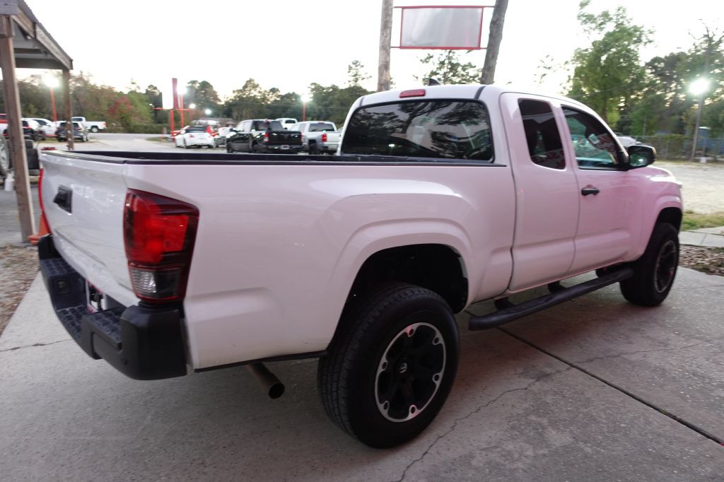 2019 Toyota Tacoma Image 12