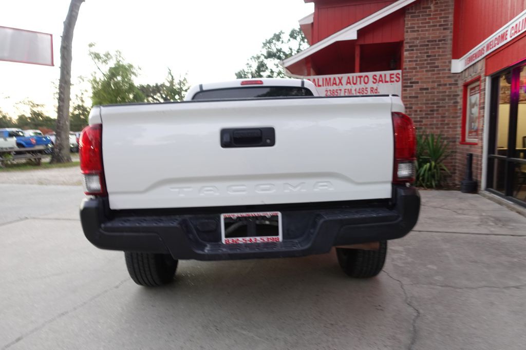 2019 Toyota Tacoma Image 17