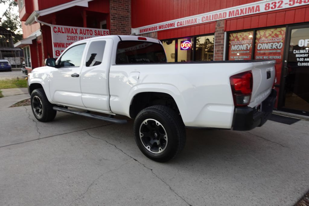 2019 Toyota Tacoma Image 19
