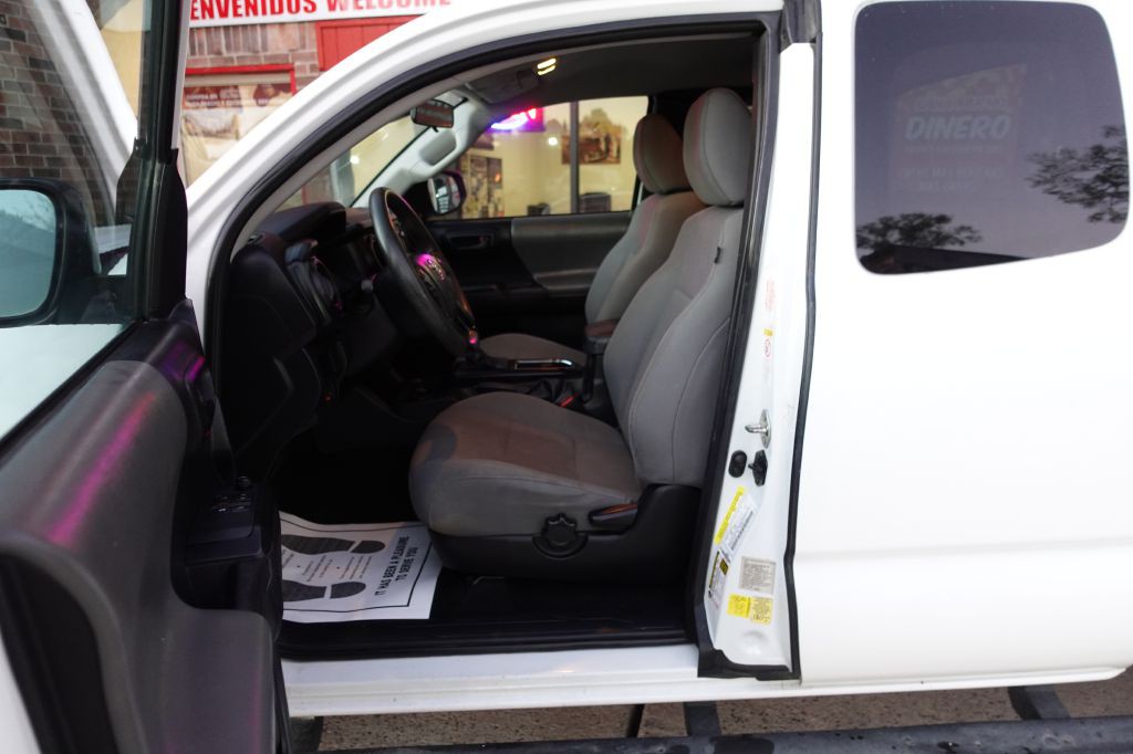 2019 Toyota Tacoma Image 26