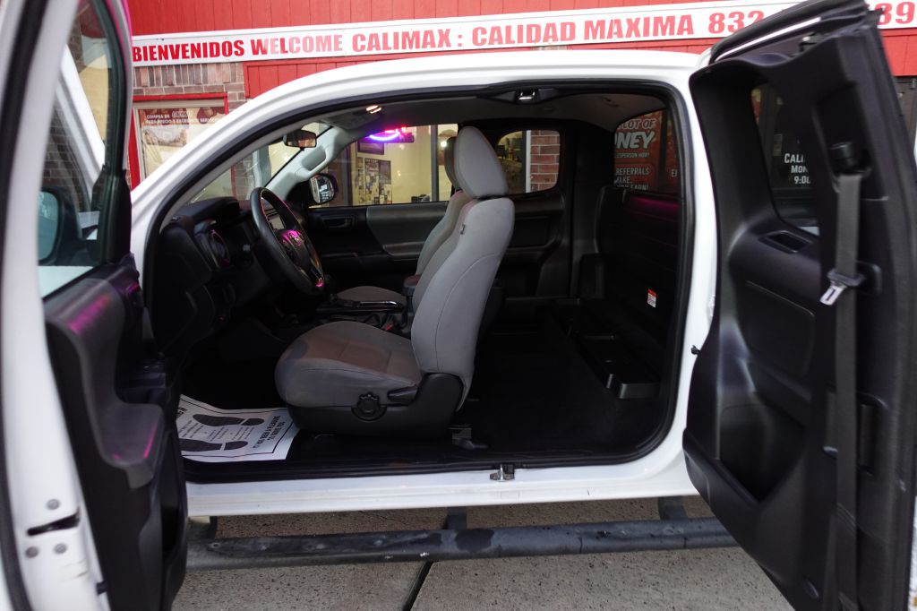 2019 Toyota Tacoma Image 27