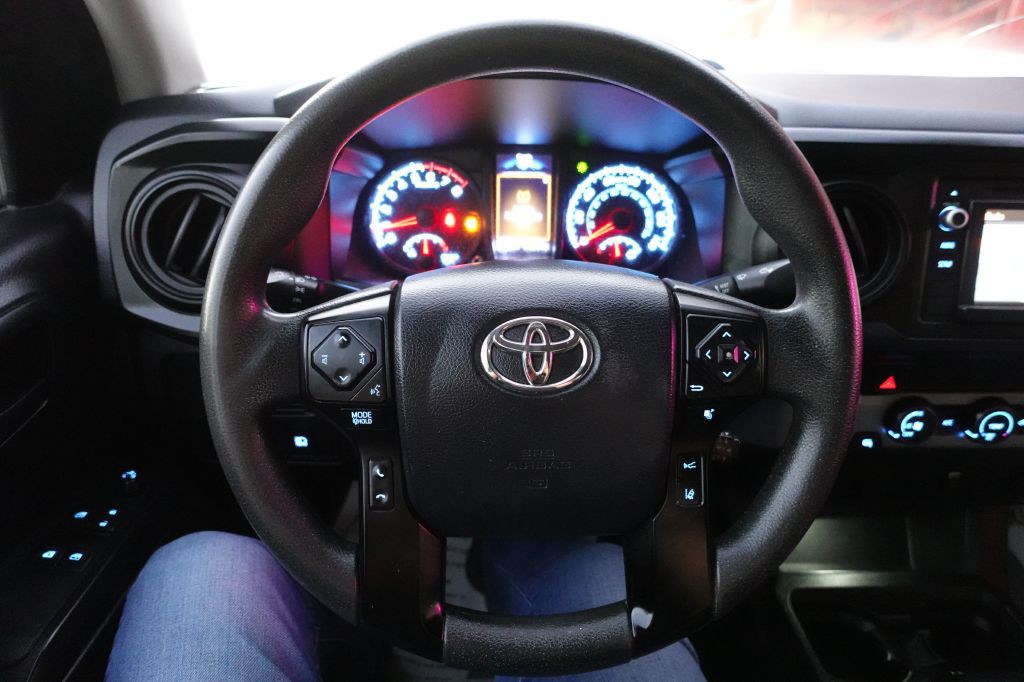 2019 Toyota Tacoma Image 40