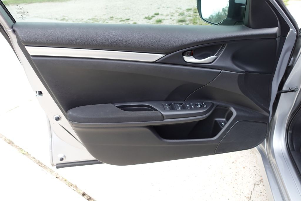 2018 Honda Civic Image 26