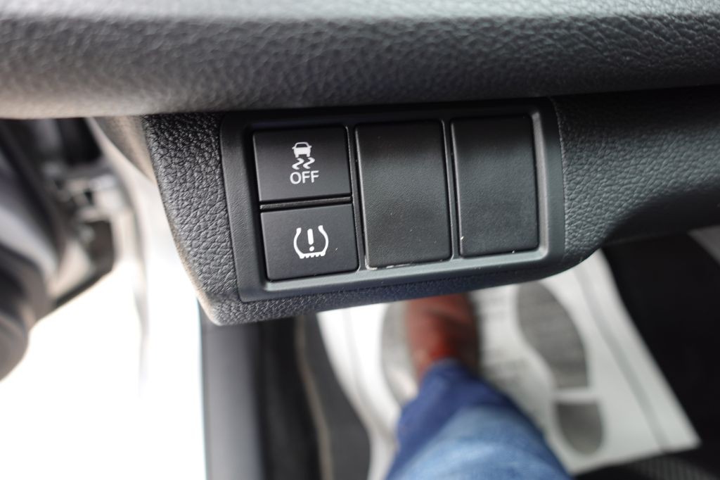 2018 Honda Civic Image 35