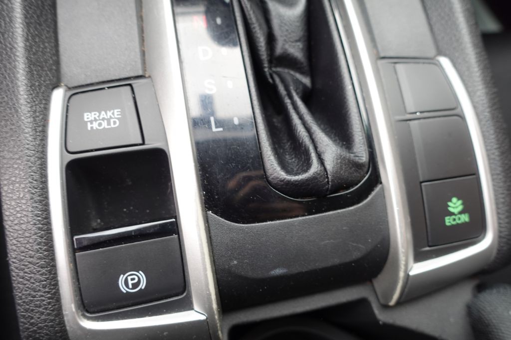 2018 Honda Civic Image 36