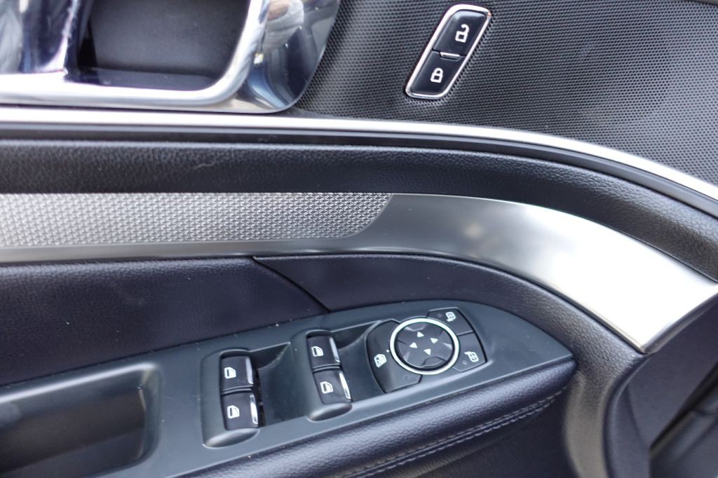 2019 Ford Explorer Image 25