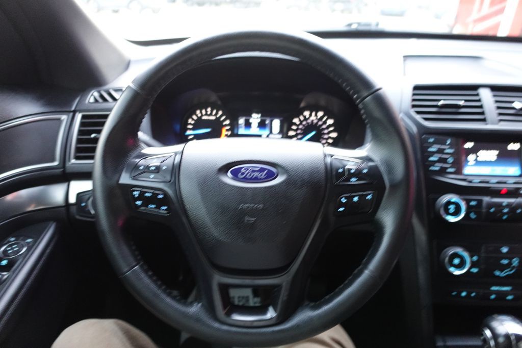 2019 Ford Explorer Image 41