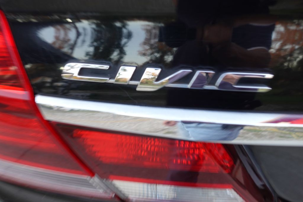 2015 Honda Civic Image 18