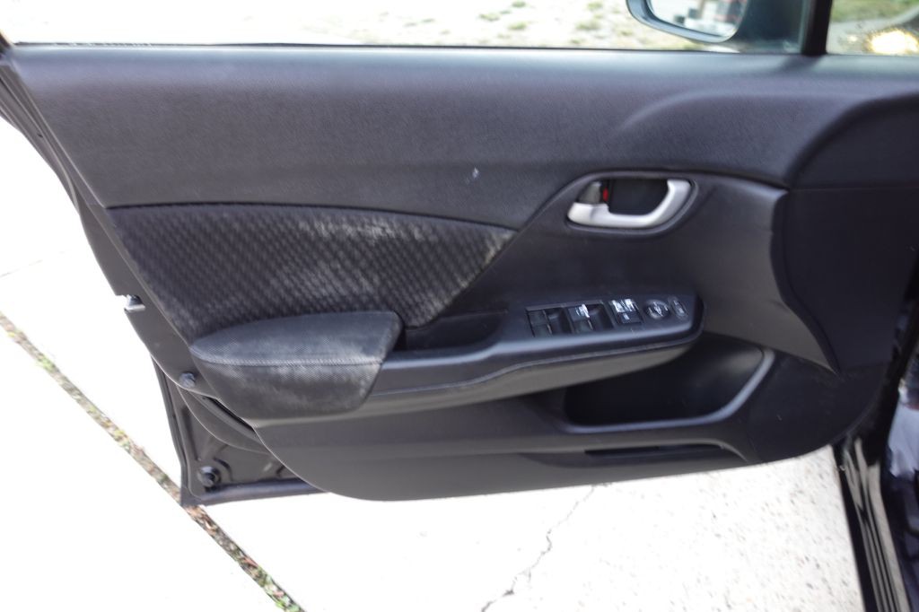 2015 Honda Civic Image 23