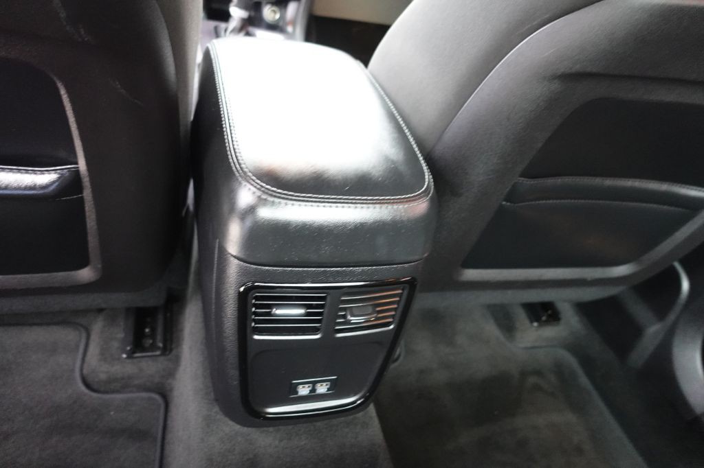 2016 Dodge Charger Image 30