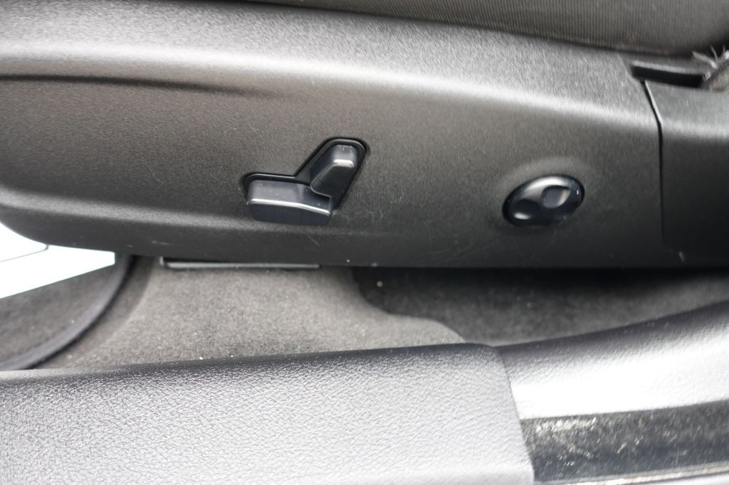 2016 Dodge Charger Image 31